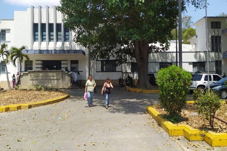 Hospital pediátrico en Caracas invadido por ratas y chipos