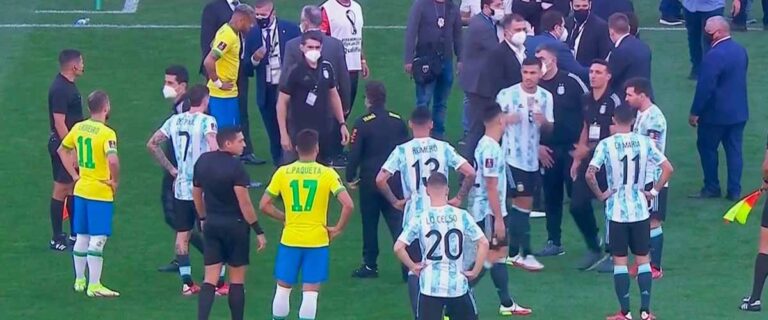 Selección Argentina regresó a Buenos Aires después de la suspensión de su juego ante Brasil