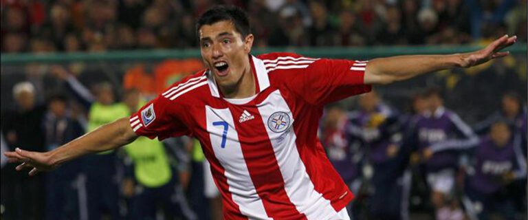 Paraguay convocó a Óscar «Tacuara» Cardozo para el partido frente a Venezuela