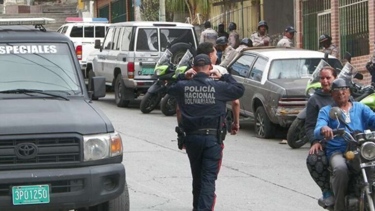OPERATIVO EN EL VALLE: policías mataron a 12 personas