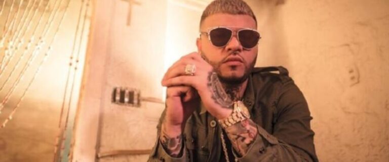 Farruko pide perdón por sus canciones y predica la palabra de Dios