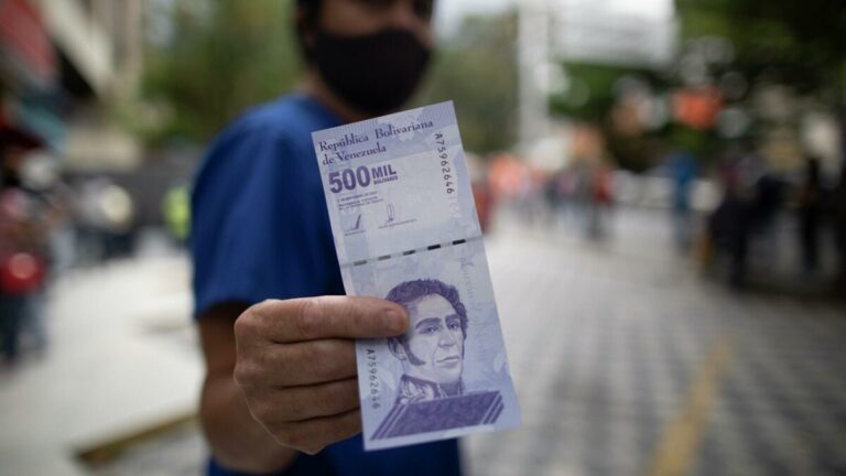 Exigen que el salario en Venezuela esté homologado al costo de la canasta básica de alimentos