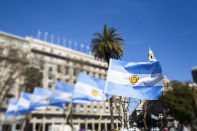 FMI dio luz verde al refinanciamiento de la deuda de Argentina por unos 44 mil millones de dólares