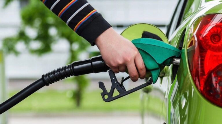 Alemania aplicará subsidio a su combustible y ofrecerá 300 euros por contribuyente